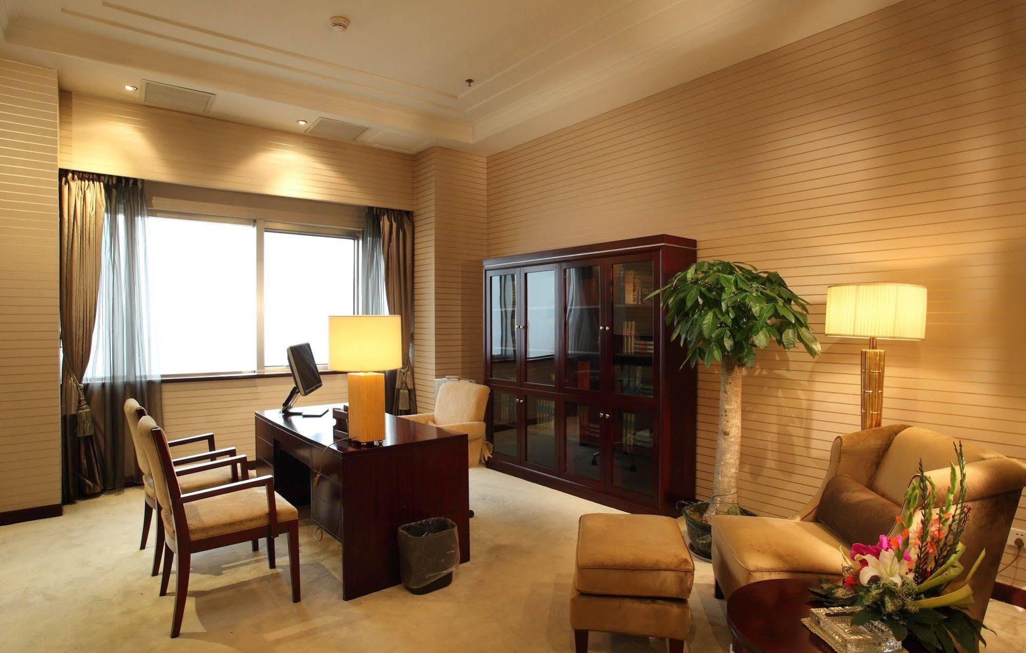 Weilai Conifer Hotel 정저우 외부 사진