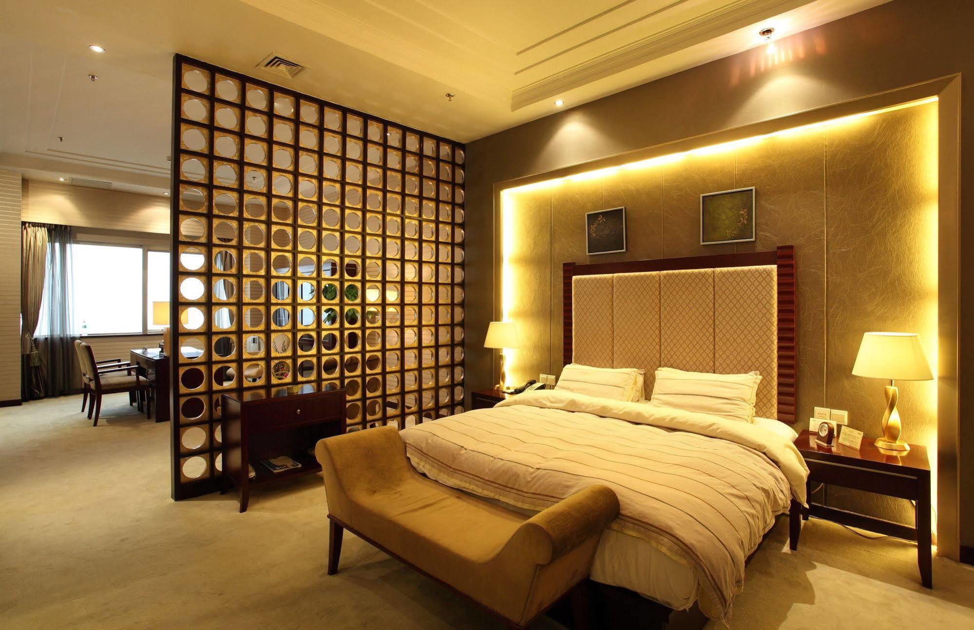 Weilai Conifer Hotel 정저우 외부 사진