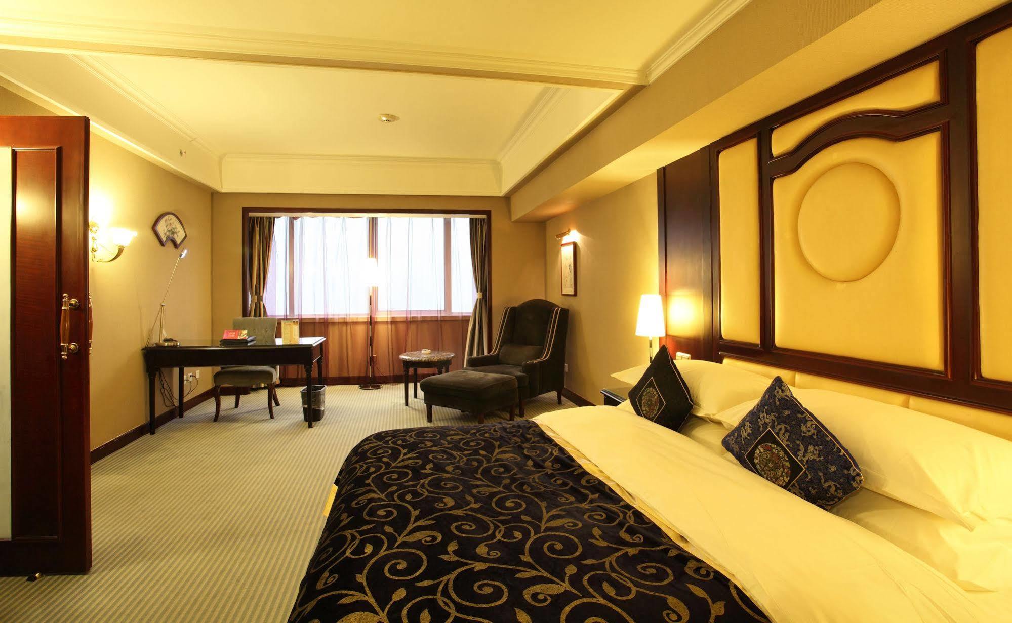 Weilai Conifer Hotel 정저우 외부 사진